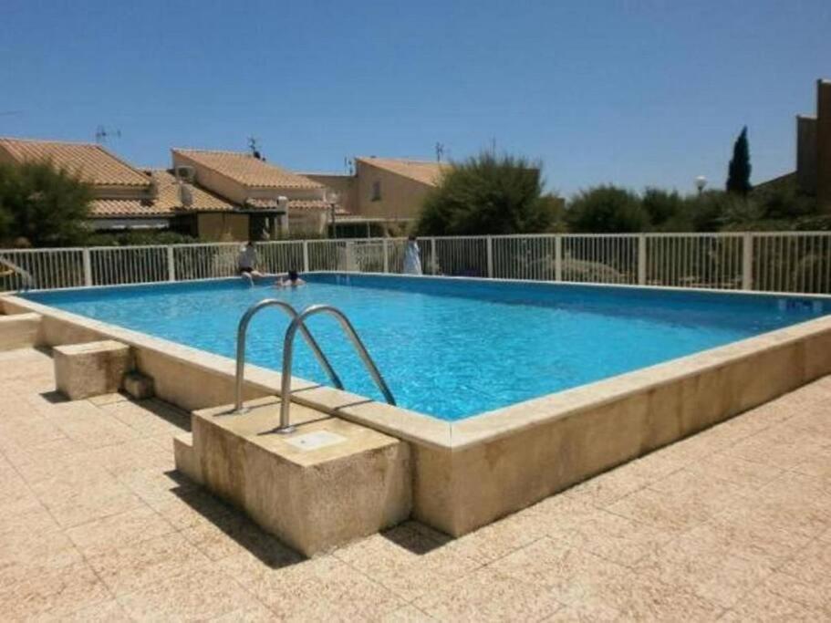 Le Sept Villa Груисан Екстериор снимка